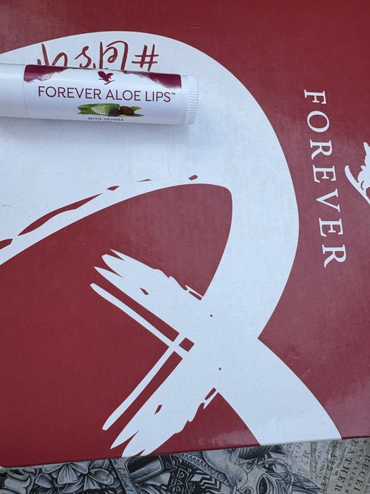 Aloe Vera gel + 2 lipstick