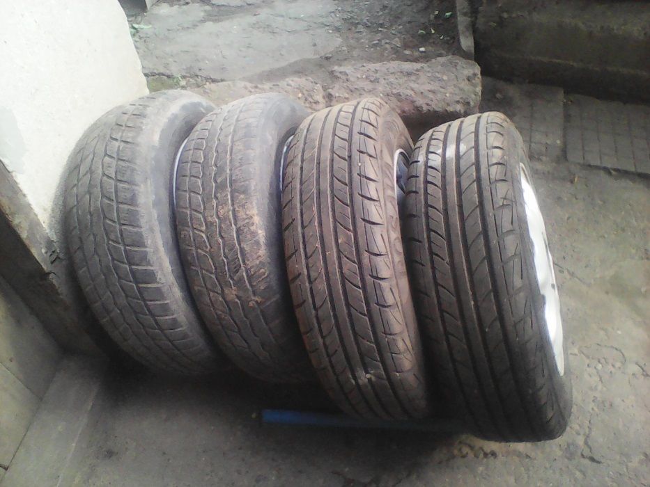 Гуми 175 70 14 с джанти