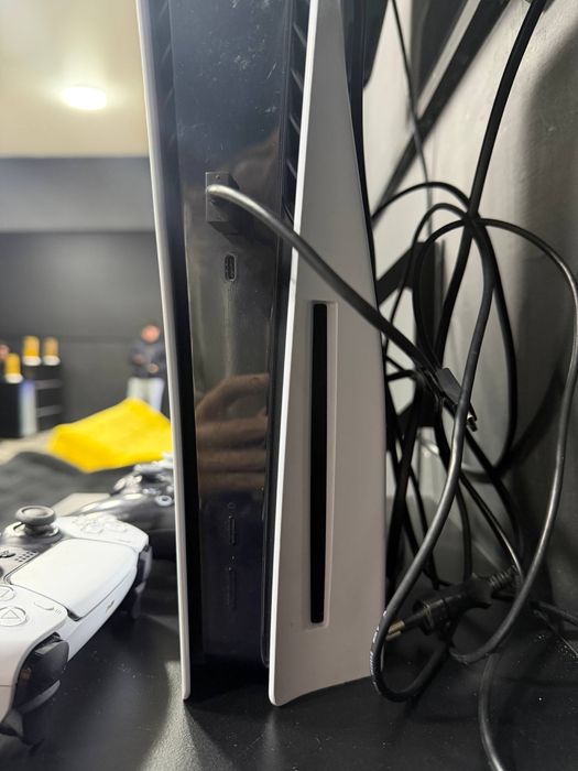 Продаются PS5 - с дисководом и без + много игр