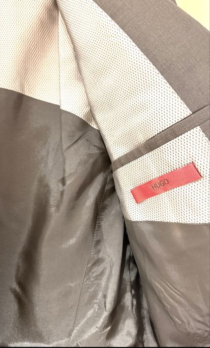 Sacou Hugo marimea M, culoare gri, croiala regular