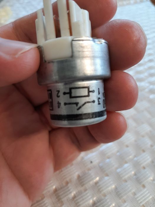 От Субару легаси реле