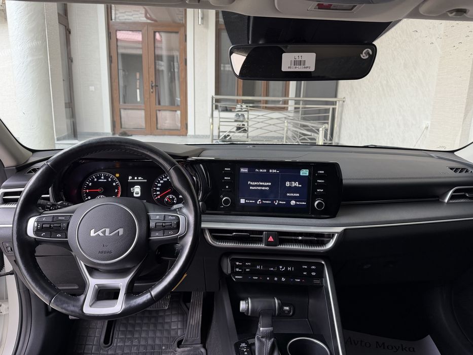 Kia k5 2022 yil 30 min yurgan 1 qol benzin 2.0 mator
