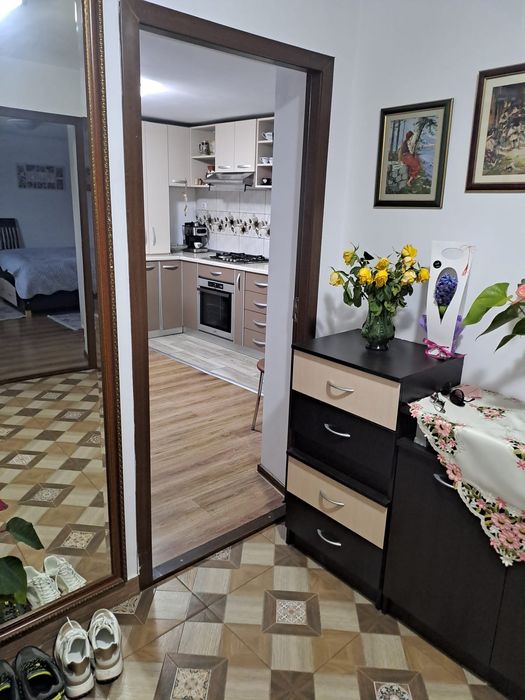 Vand casa Husi zona Răiești