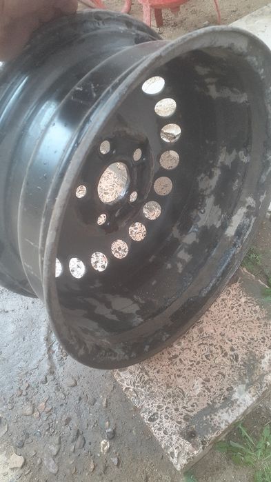 Продаётся комплект штампованных  дисков к