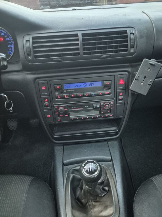 VW Passat 2003 | 272.000 km | Climatronic & Pilot Automat | + Set roți iarnă