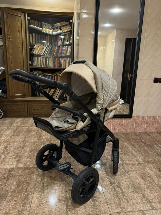 Продаю детскую коляску зима лето
