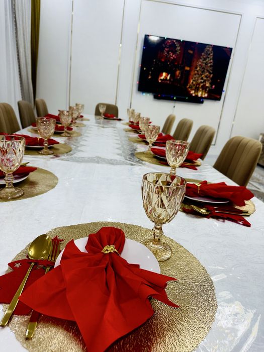 Стол из красного дуба