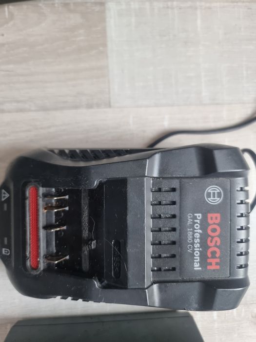 Зарядни Bosch, Makita и Milwaukee