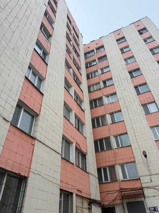 Продается трех комнатная квартира,