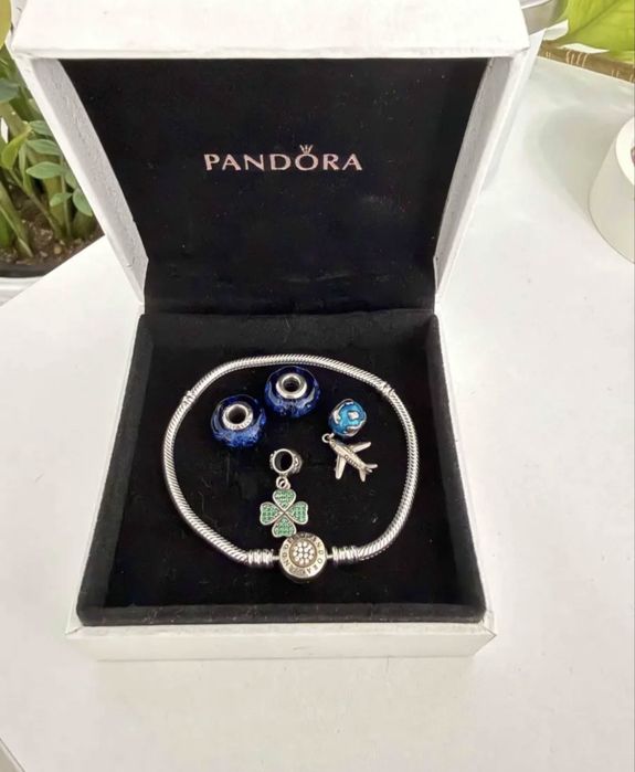 Браслет Pandora с шармами
