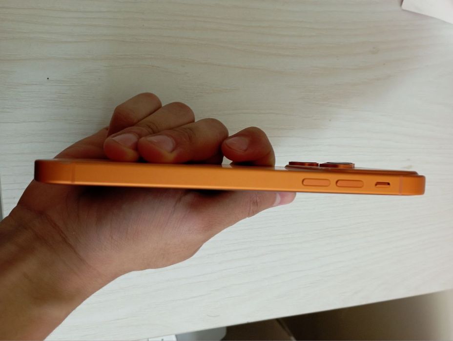 Iphone 11. 17 korpusda