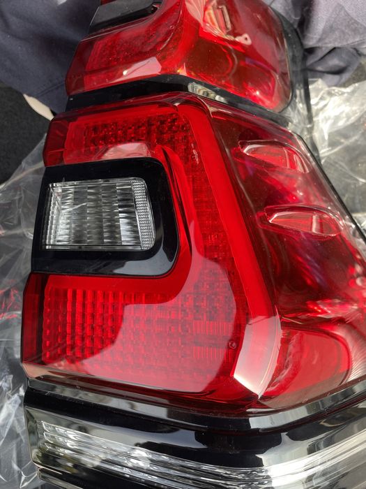 Фара тайота прадо