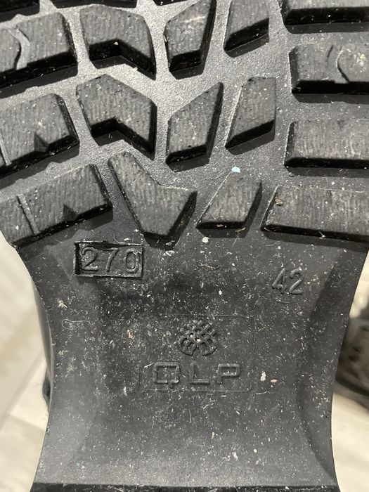 Продам берцы зимние