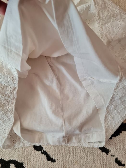 Платье белое на 4-5 лет