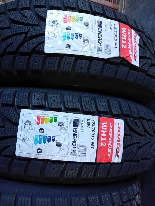 4бр зимни гуми RoadaX 205 70 15 DOT2424