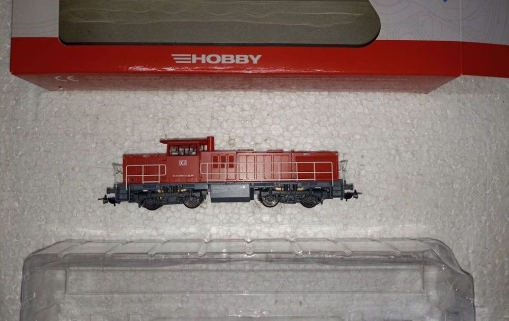 piko BR92 locomotiva digitala cu sunet

Lumini frontale alb/roșu
Tracț