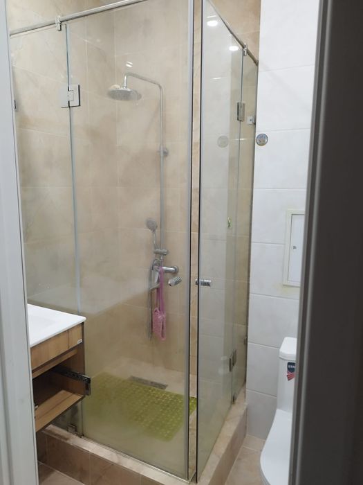 Стеклянная перегородка