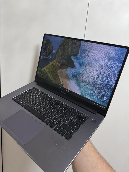 Ноутбук huawei magic book