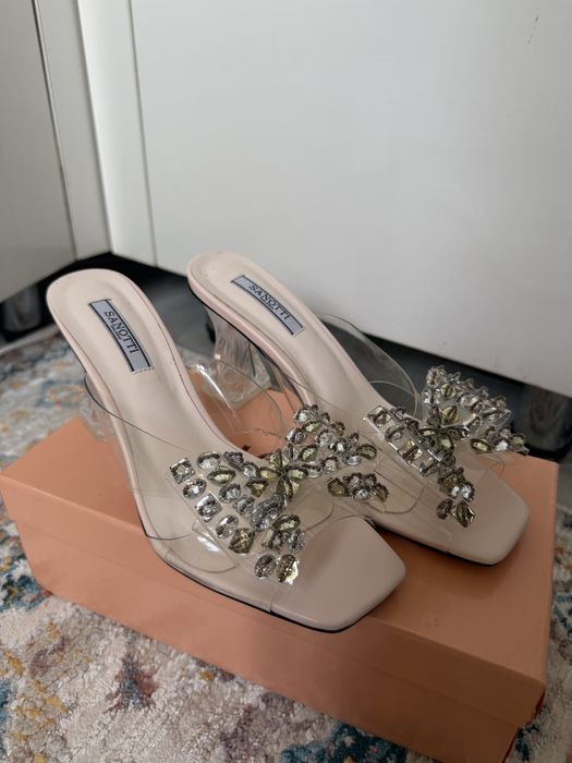 Летние каблуки со стразами