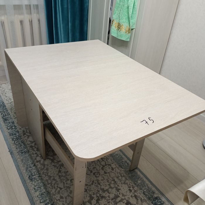 Продам стол книжка