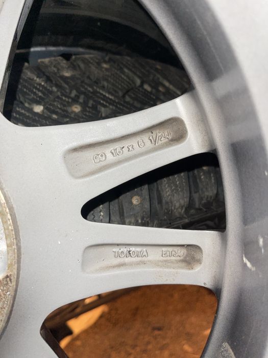 Диски  на 16 в хорошем состояние