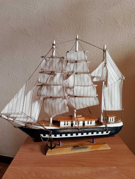 Корабль сувенирный 40см/30см