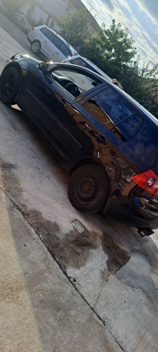 Dezmembrez vw Golf 5 2.0 bkd Motorul se da cu proba