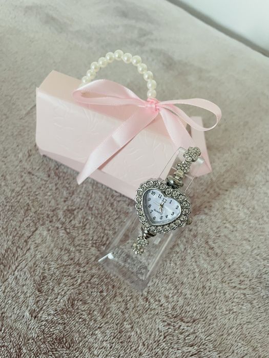 Ceas in forma de inima