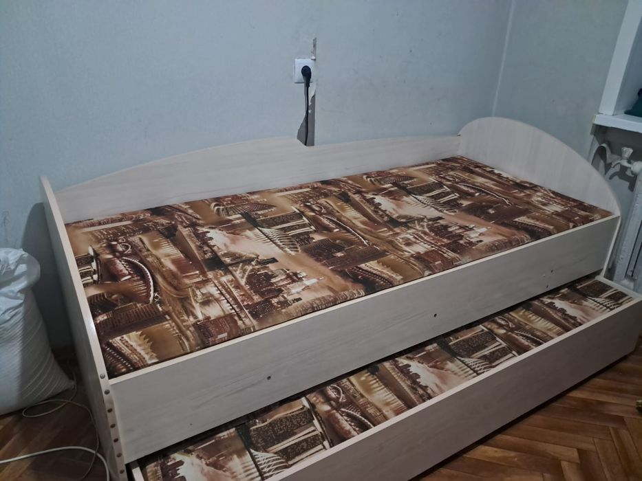 Продаётся кровать