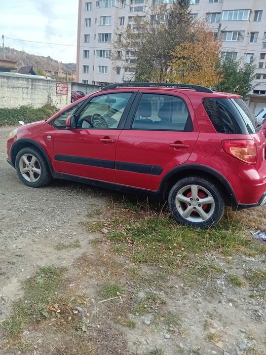 Suzuki  Roșu SX4