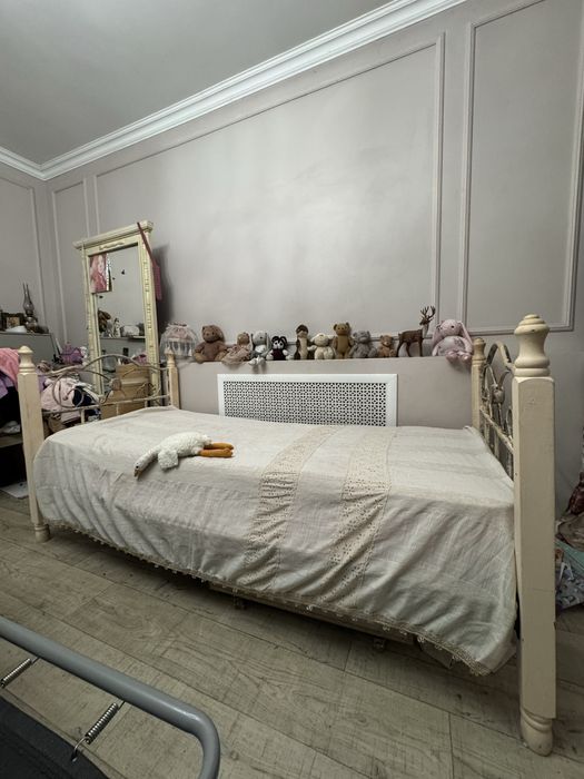 Продаю кровать ( 2 штуки)