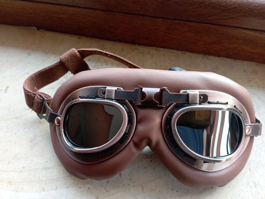 Ретро очила перфектни за ски, мотор, колоездене