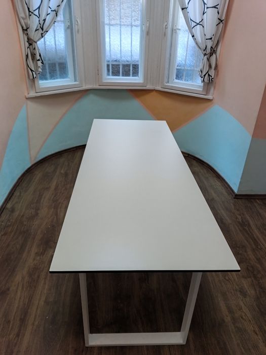 Поръчкова маса-компакт ламинат 13мм на "Egger"