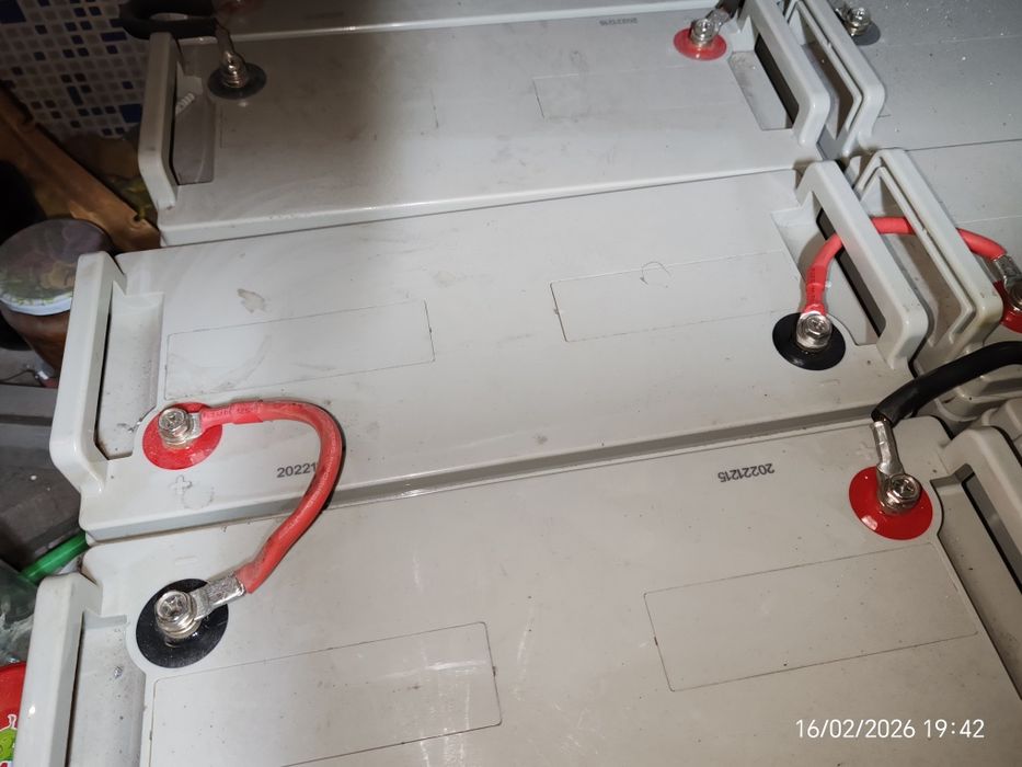 Vand baterii gel Jaret 12V  120 A data fabricației  15.12.2025