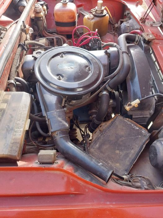 Мошина сотилади.