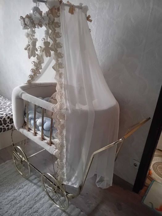 Бебешко легло ....