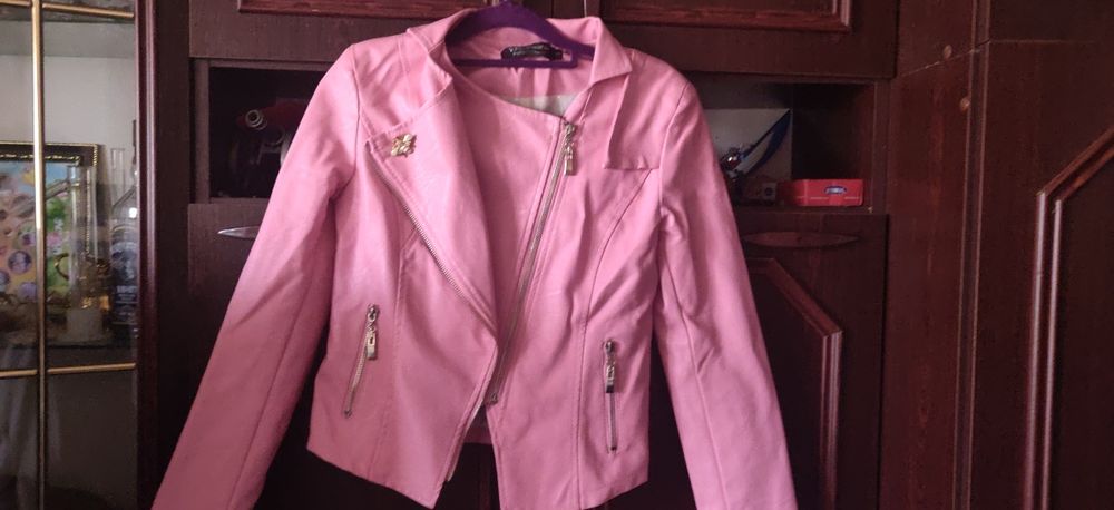 Продам пуховик на девочку