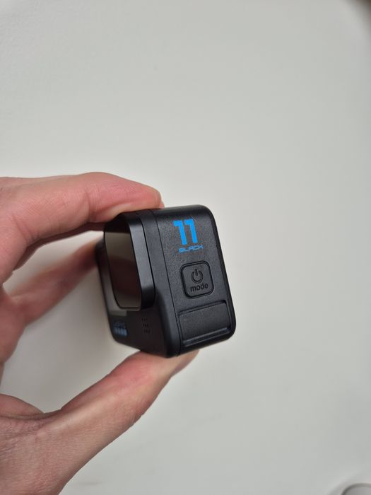 GoPro 11 Black + Accesorii