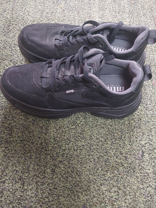 Adidasi talpa inalta