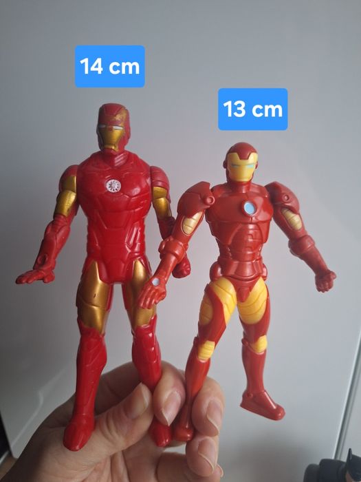 Lot figurine eroi Marvel.
