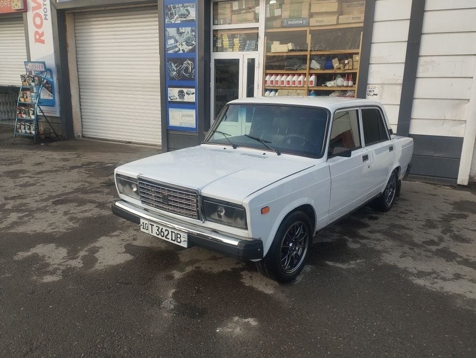 Moshina sotladi vaz 2107