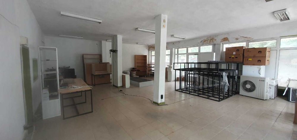 ТЪРГОВСКИ ОБЕКТ в гр. Сливен, кв.”Даме Груев”, бл.28