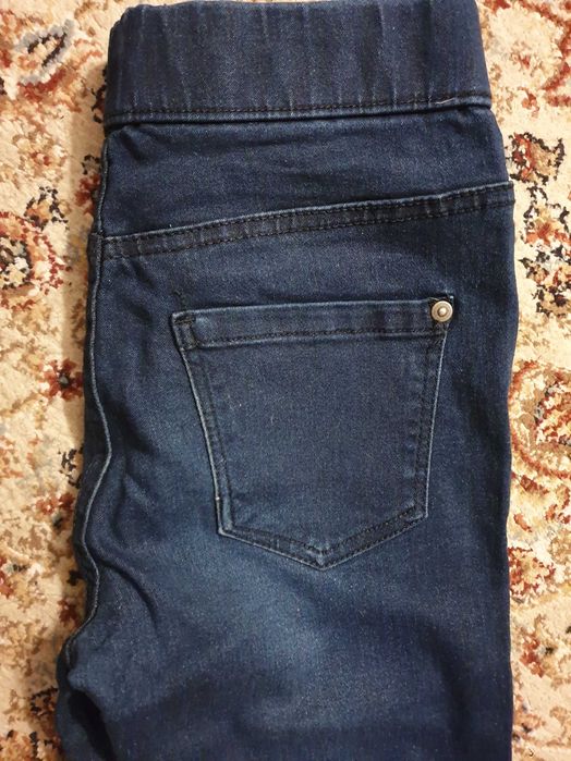 Джинсы на девочек на 10-11лет