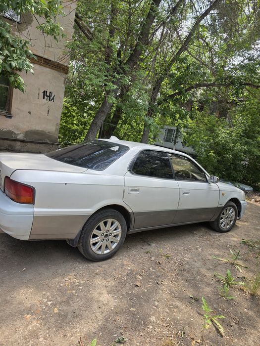 Продаю тойота виста