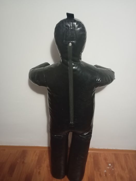 Vând manechin de lupte (înălțime 1.40)