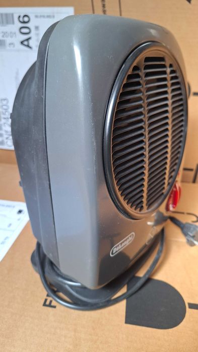 Вентилаторна печка Delonghi