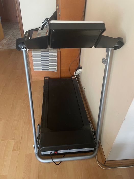 Banda de alergare electrica BodyFit F3000 aproape noua
