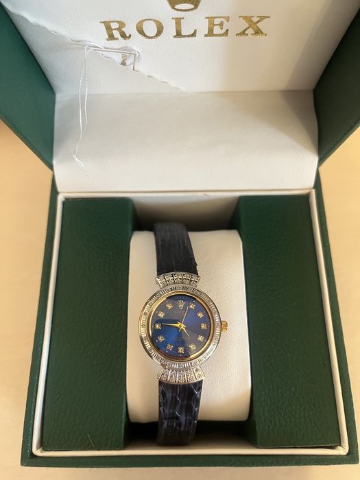 Золотые часы Rolex с бриллиантами