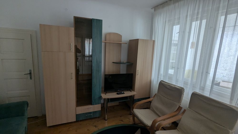 Mobila de living lungime2.45 înălțime 2.16,stare buna ,nu asigur transport