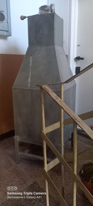 Камина с водна риза, скара и език. Преобразувател зарядно, разширителе